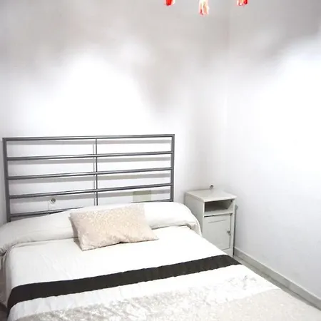 Apartamento Feria 2 *